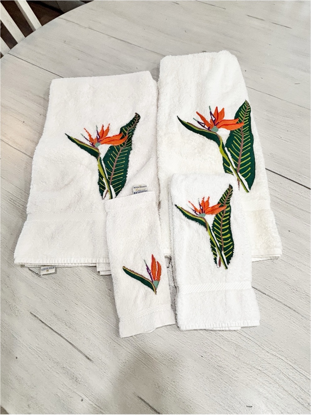 Vtg PALMER SMITH LINENS Set Of 4 Custom Embroidered Towels Bird Of Paradise